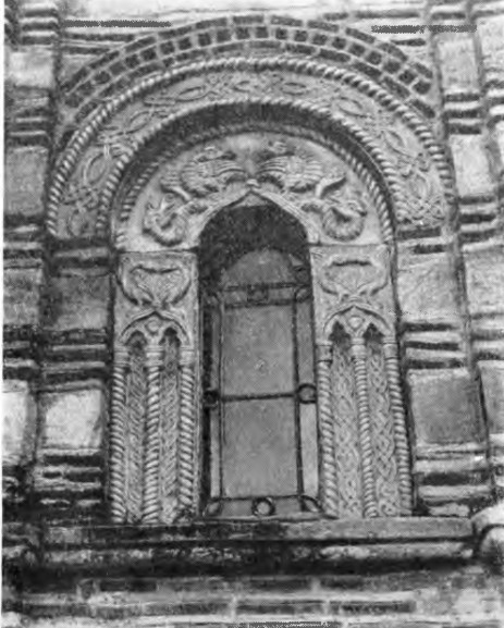Крушевац. Церковь Лазарица, 1374—1378 гг. Фрагмент фасада