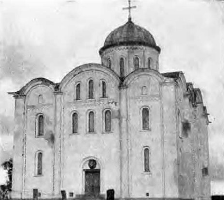 Владимир-Волынский. Успенский собор, 1160 г. Общий вид с запада